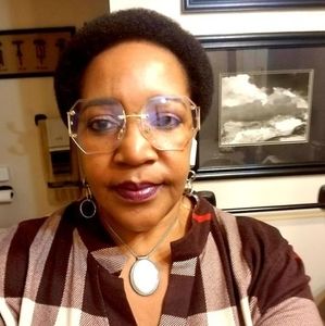 Meet your Posher, Sheila